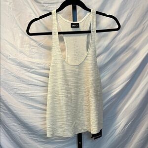 🌺Publish Ivory Textured Tank Top🌺Bundled Price Bin1🌺